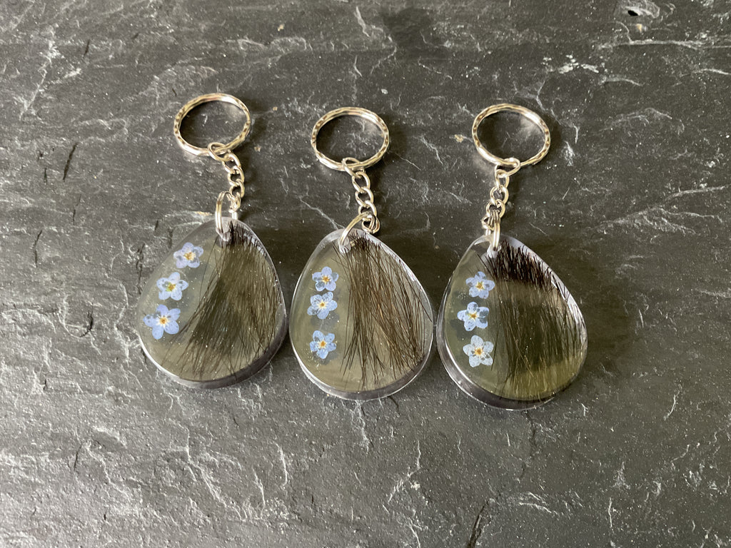 Forget me not Teardrop Resin Pendant Keyring with Horse Hair Pet Fur/Ashes