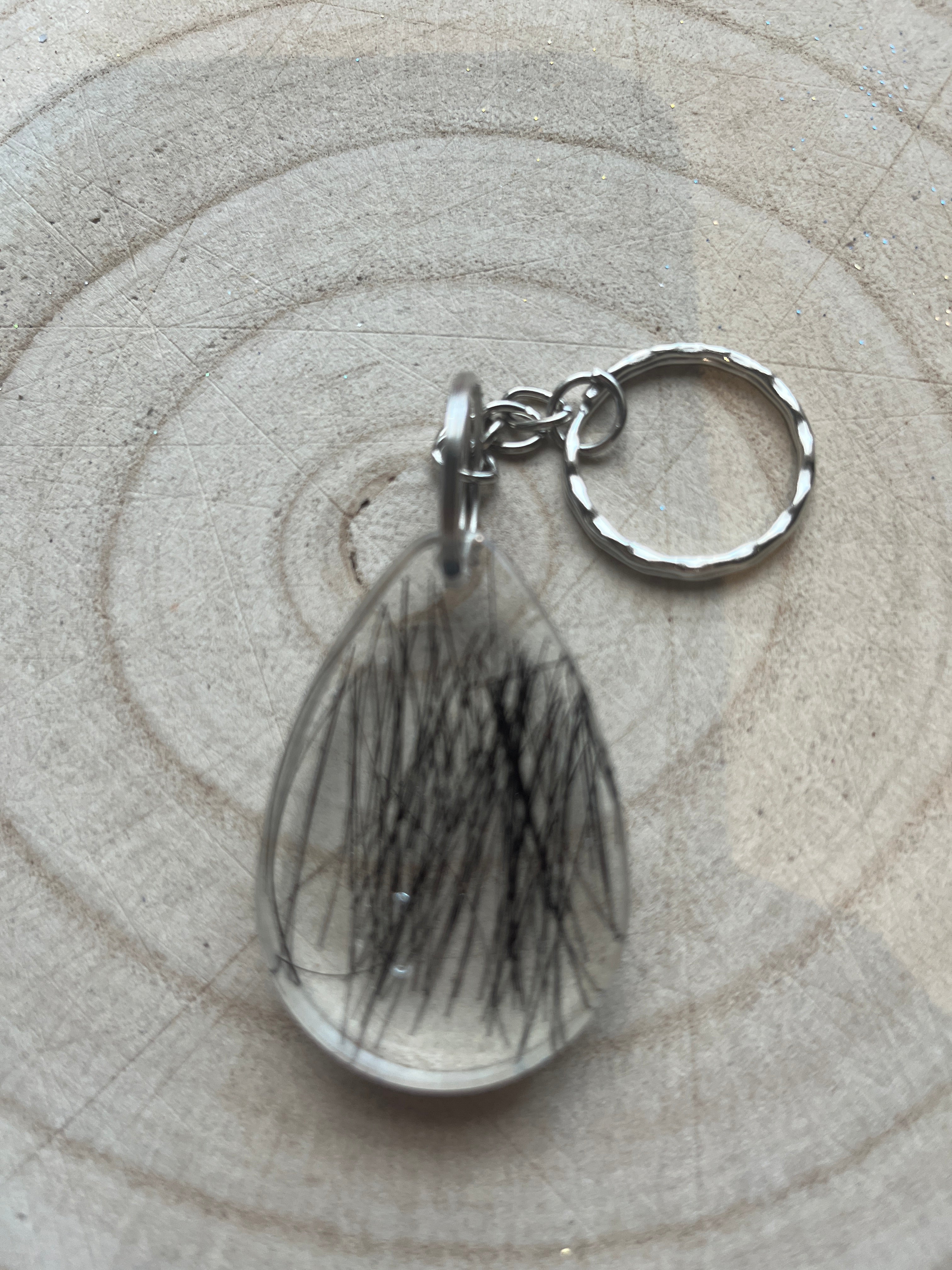 Teardrop Resin Pendant Keyring with Horse Hair Pet Fur/Ashes